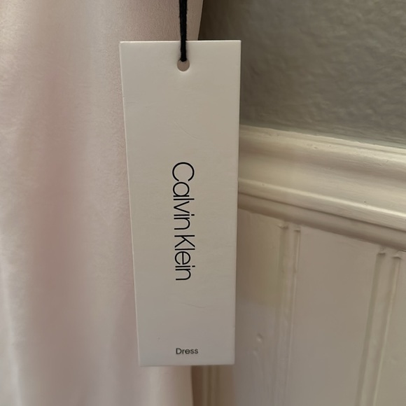 NWT Calvin Klein Flutter Sleeve Dress - Picture 2 of 6